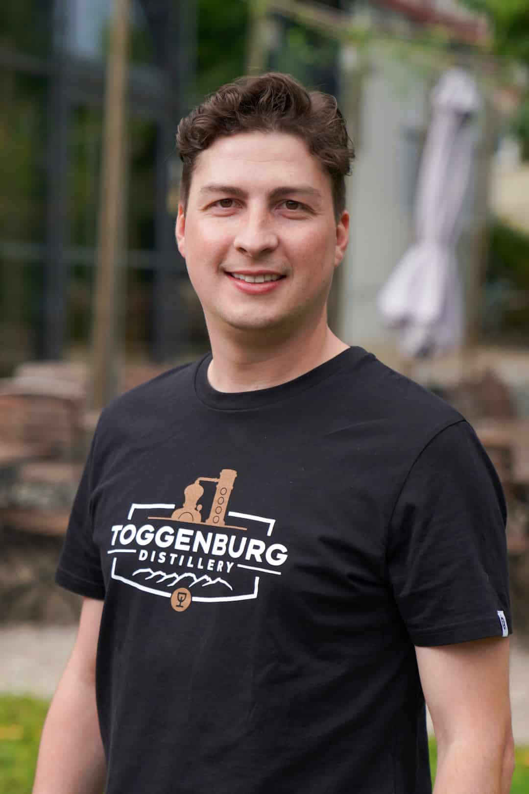Daniel Egli - Teil vom Kernteam der Toggenburg Distillery GmbH - innovative Schnapsbrenner aus dem Thurgau mit einer Passion für gute Produkte